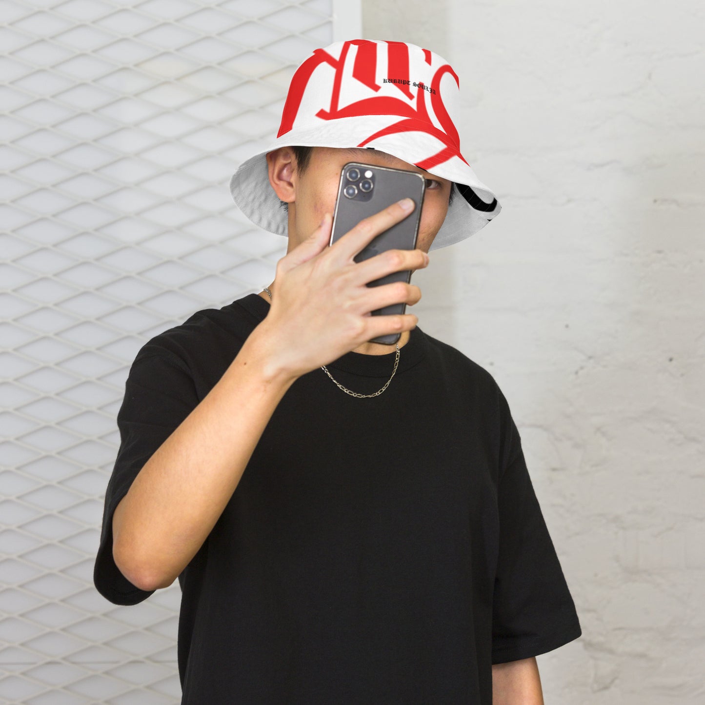 Reversible bucket hat red